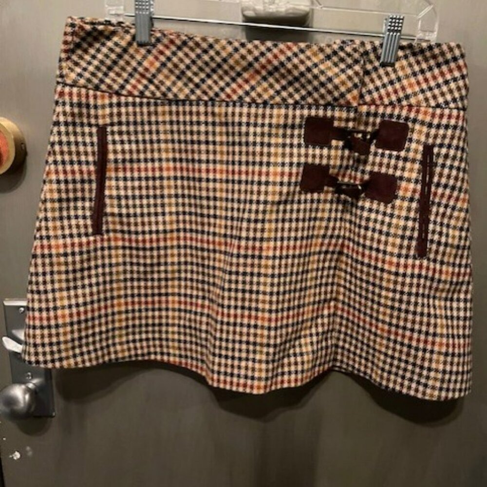 Retro School Girl Plaid Mini Skirt with buckle detail - Picture 5 of 16